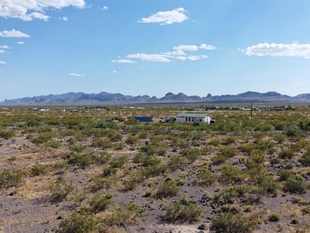 235-acre-lot-with-power-golden-valley-mohave-county-arizona-360321-ojpu9n-xxl