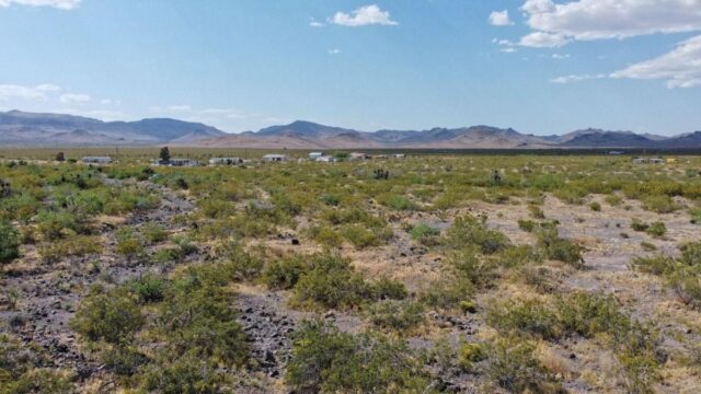 235-acre-lot-with-power-golden-valley-mohave-county-arizona-360321-rpmlad-xxl