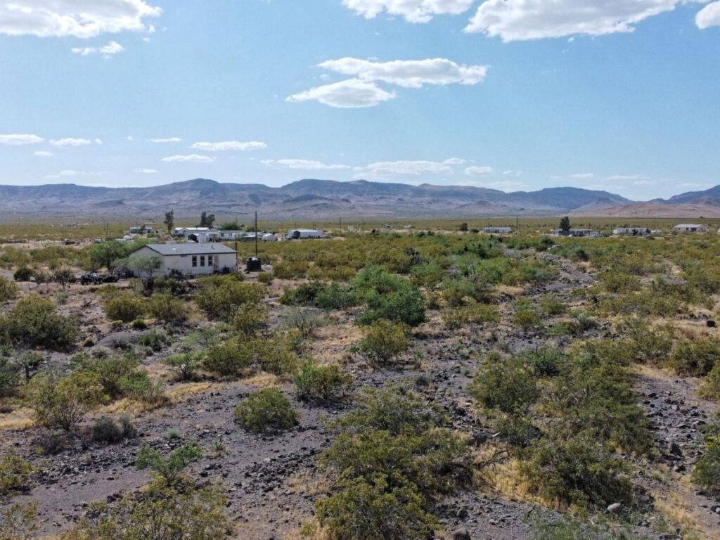 235-acre-lot-with-power-golden-valley-mohave-county-arizona-360321-tkjlkc-xxl
