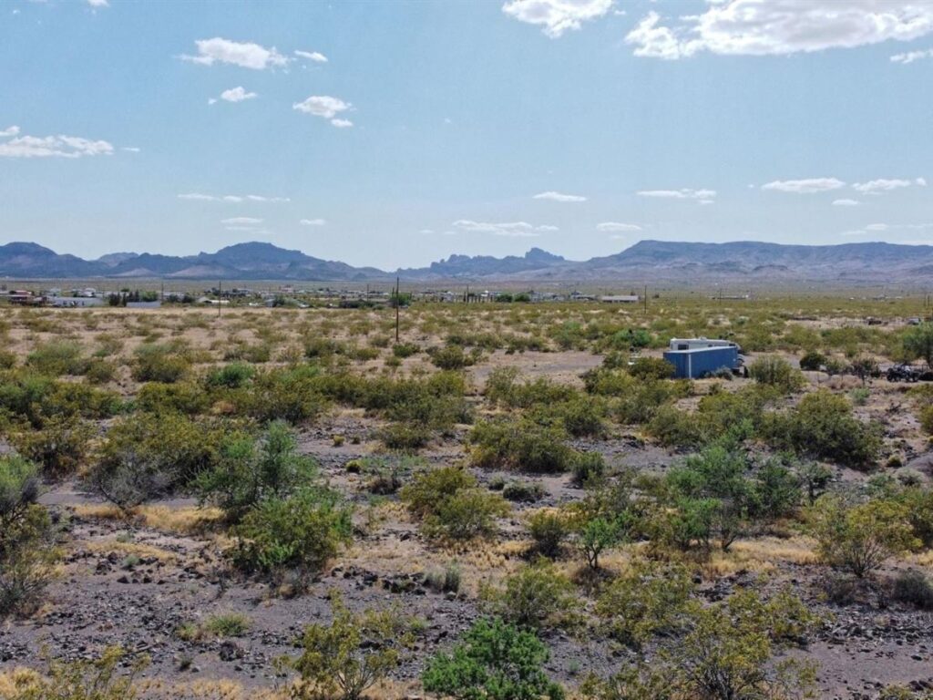 235-acre-lot-with-power-golden-valley-mohave-county-arizona-360321-xzeedg-xxl