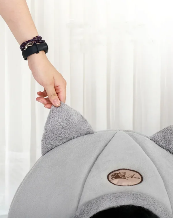 Pet bed with cat ears cat bed for small medium large cats Keep warm in winter Comfortable and soft Machine washable - Image 4